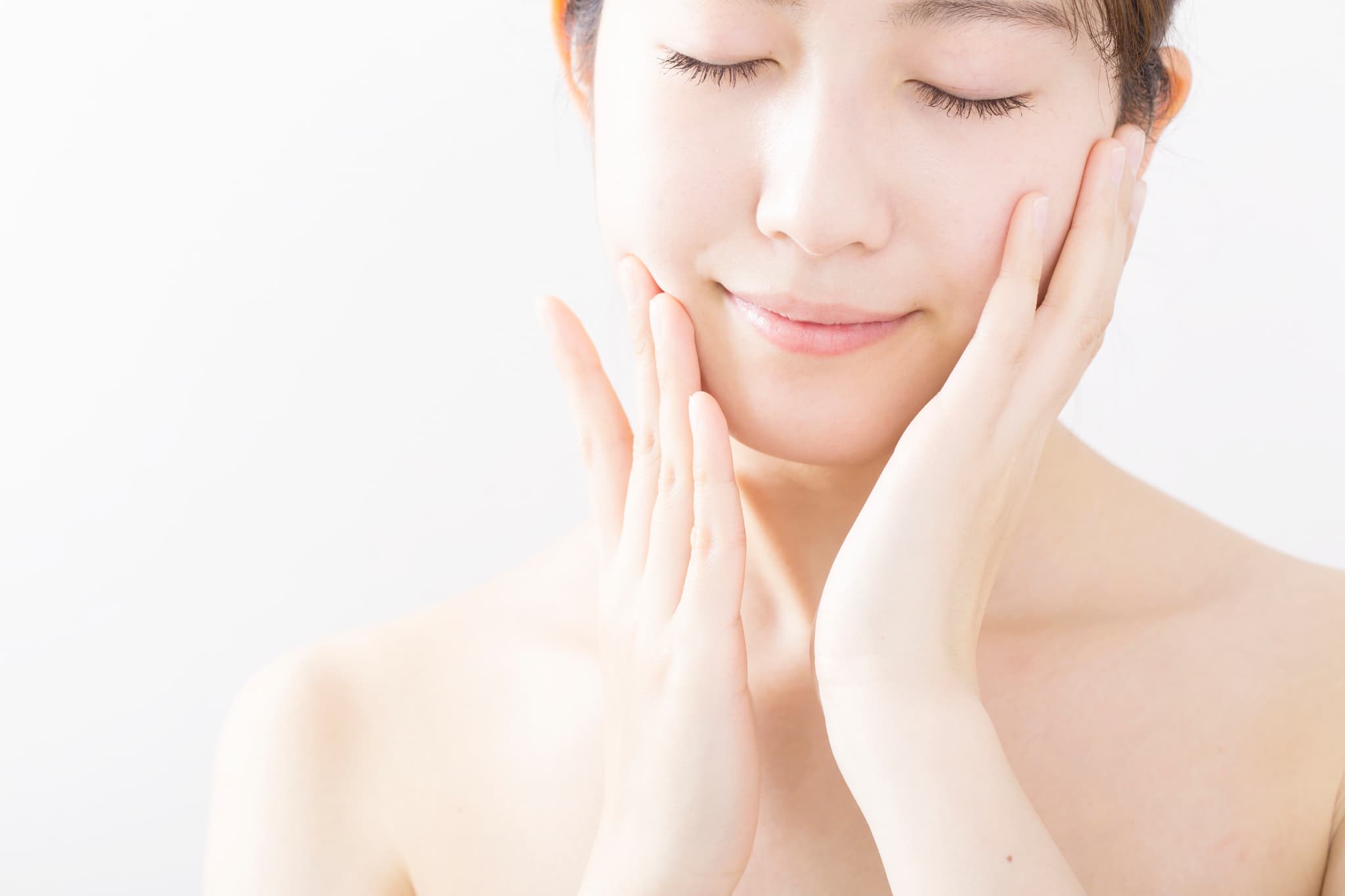 素肌に寄り添い、美しさを育む。
